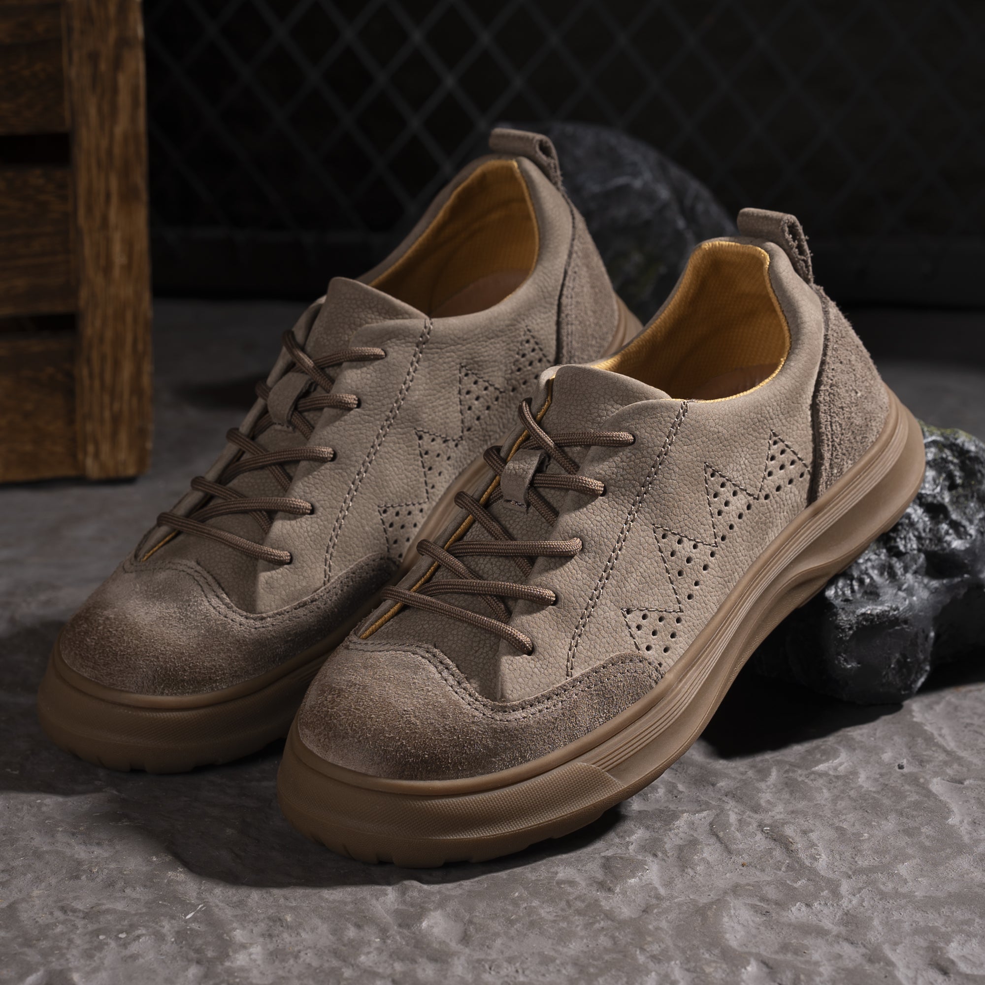 AFrown Womens Casual Sneakers